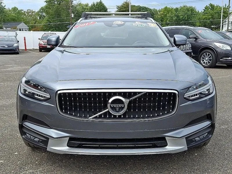 2017 Volvo V90 - Image 3 of 12