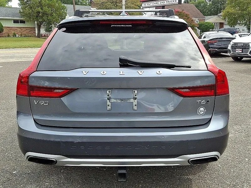2017 Volvo V90 - Image 6 of 12