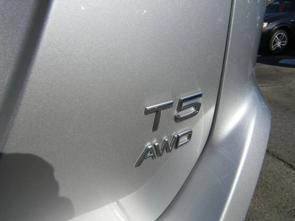 2017 Volvo XC60 1st Gen - Image 10 of 20