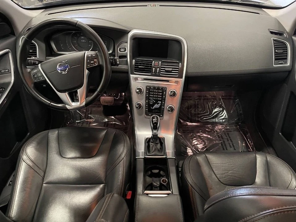 2017 Volvo XC60 1st Gen - Image 10 of 20