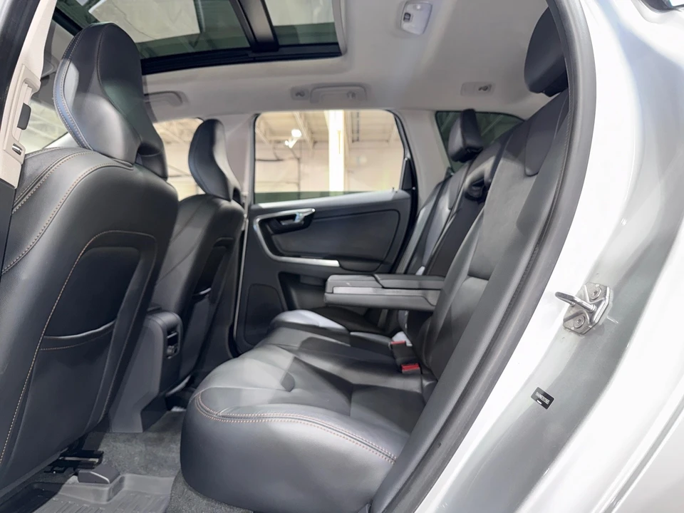 2017 Volvo XC60 1st Gen - Image 12 of 12