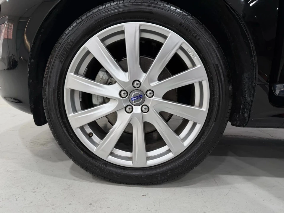 2017 Volvo XC60 1st Gen - Image 15 of 16