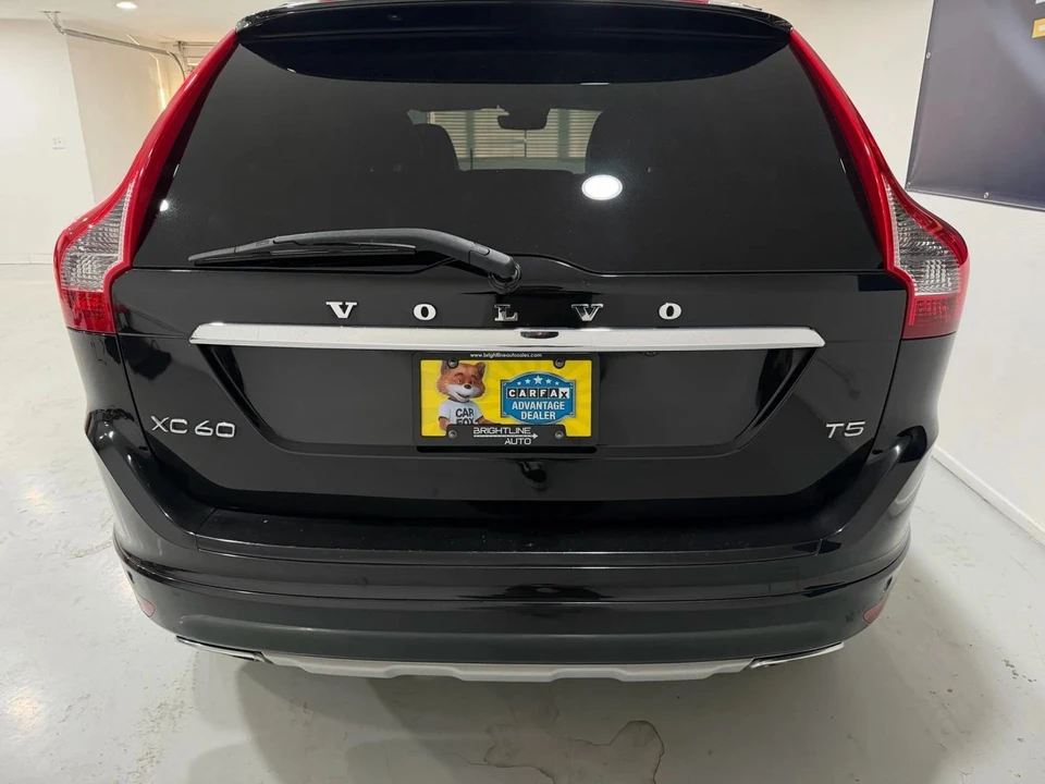 2017 Volvo XC60 1st Gen - Image 4 of 16