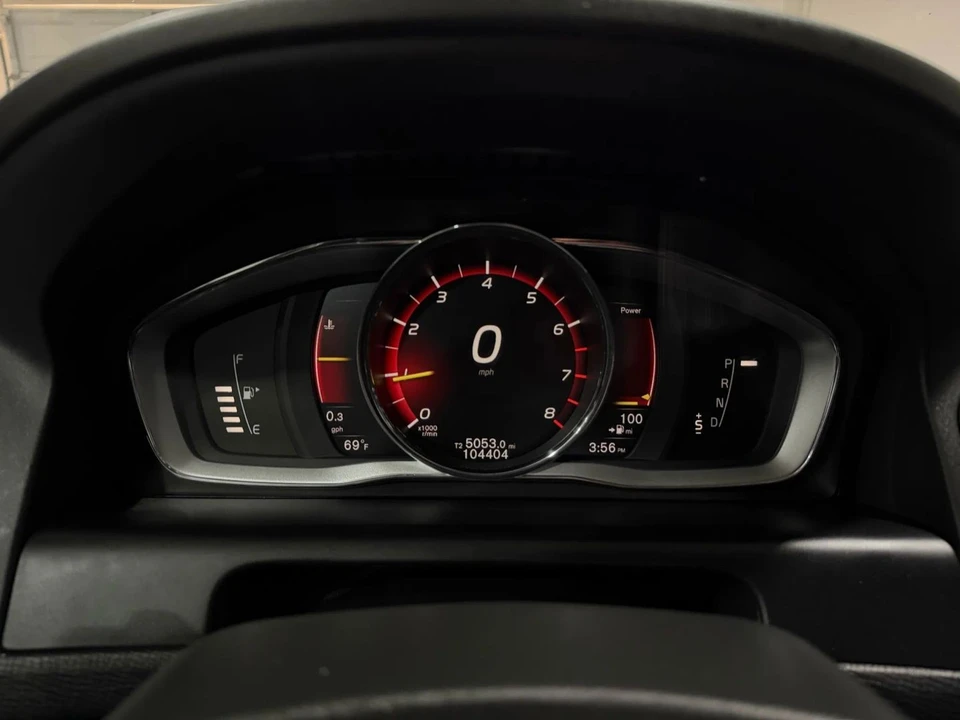 2017 Volvo XC60 1st Gen - Image 11 of 16