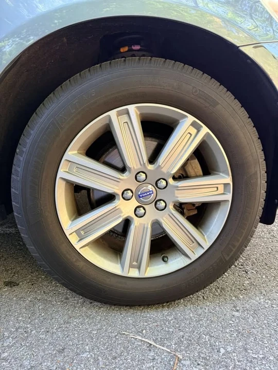 2017 Volvo XC60 1st Gen - Image 17 of 20