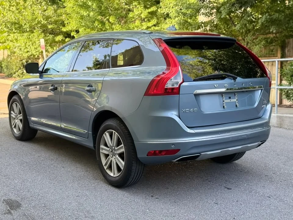 2017 Volvo XC60 1st Gen - Image 10 of 20