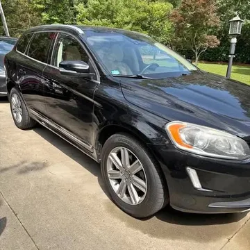 2017 Volvo XC60 T5 Inscription Sport Utility 4D