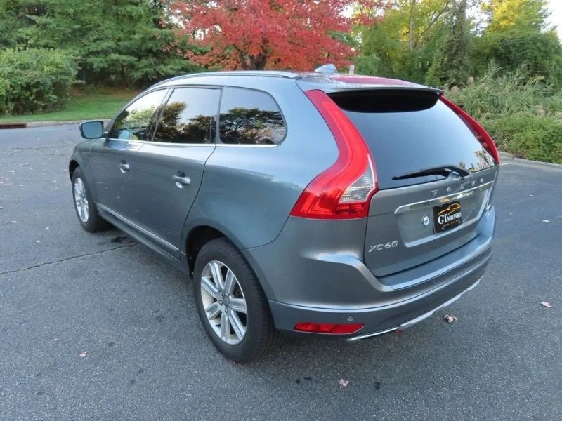 2017 Volvo XC60 1st Gen - Image 8 of 12