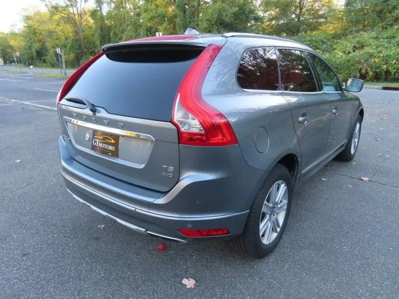 2017 Volvo XC60 1st Gen - Image 11 of 12