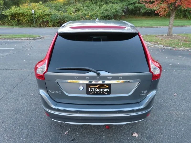 2017 Volvo XC60 1st Gen - Image 10 of 12