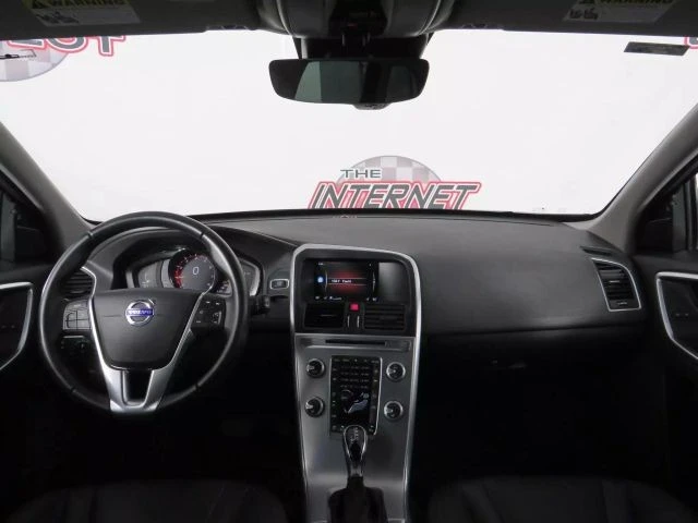 2017 Volvo XC60 1st Gen - Image 10 of 12