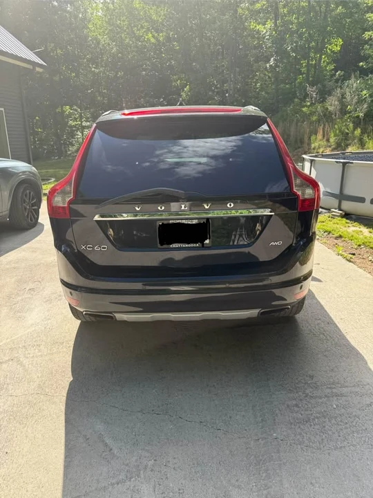 2017 Volvo XC60 1st Gen - Image 14 of 15