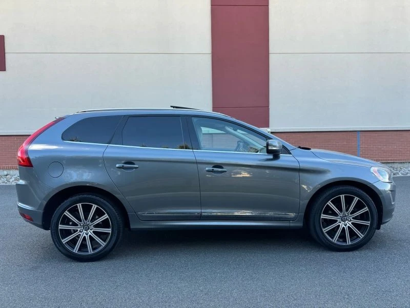 2017 Volvo XC60 1st Gen - Image 4 of 12
