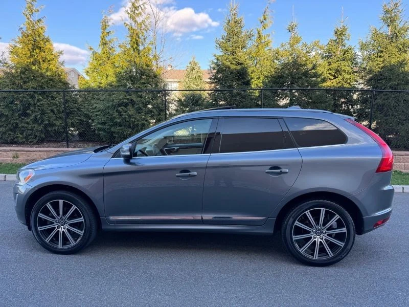 2017 Volvo XC60 1st Gen - Image 8 of 12