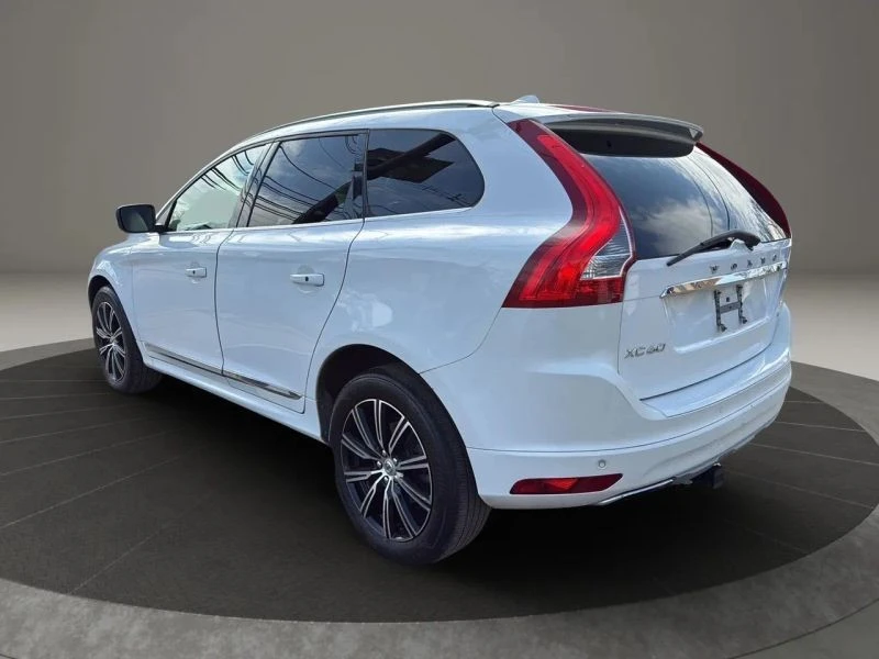 2017 Volvo XC60 1st Gen - Image 7 of 12
