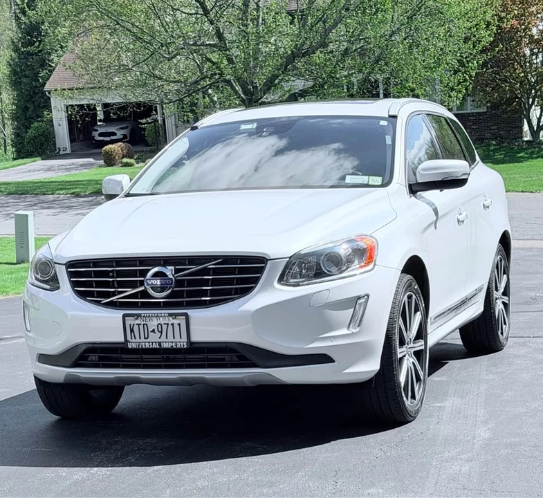 2017 Volvo XC60 1st Gen - Image 8 of 21