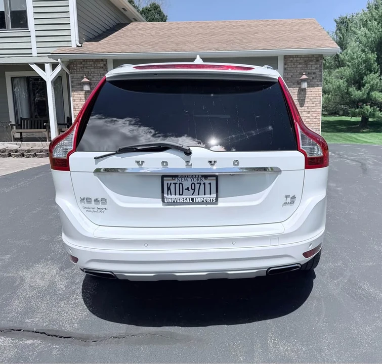 2017 Volvo XC60 1st Gen - Image 5 of 21