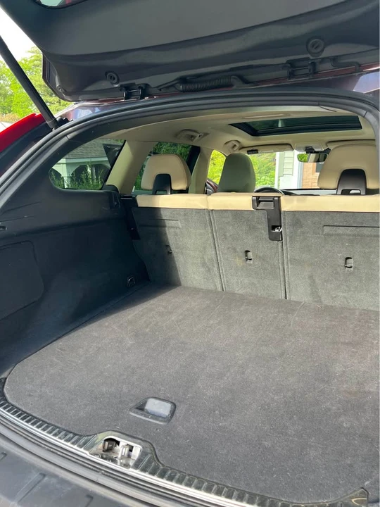 2017 Volvo XC60 1st Gen - Image 12 of 14