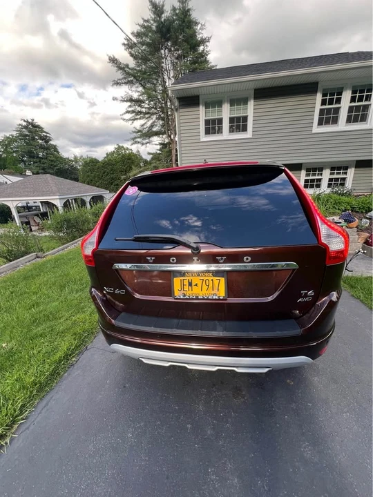 2017 Volvo XC60 1st Gen - Image 3 of 14