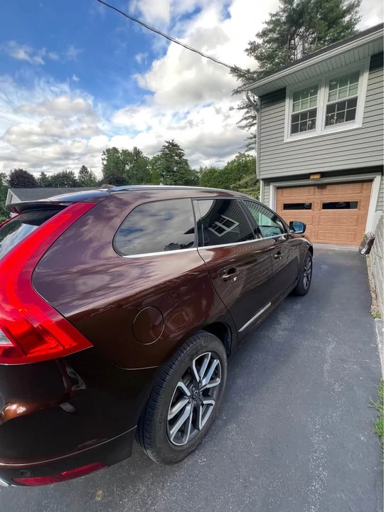 2017 Volvo XC60 1st Gen - Image 2 of 14