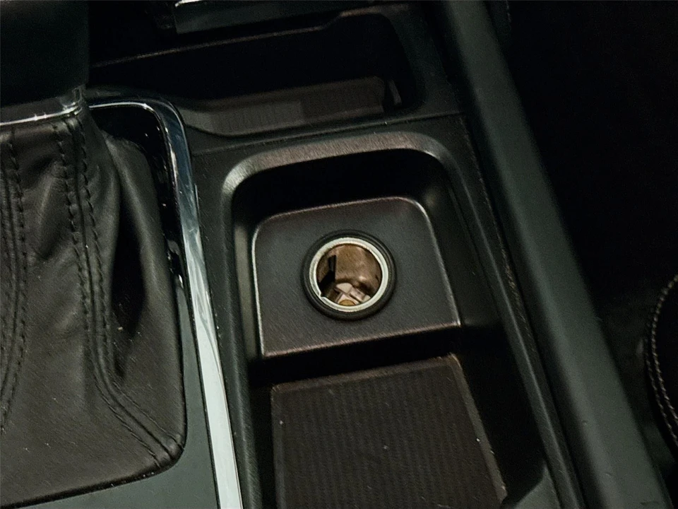 2017 Volvo XC90 2nd Gen - Image 15 of 21