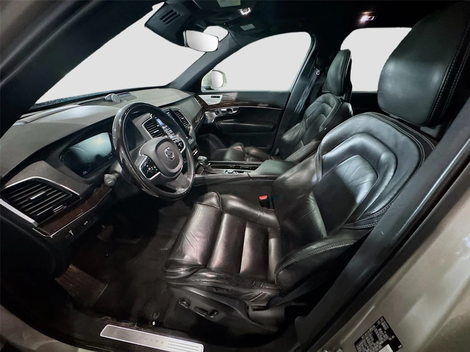2017 Volvo XC90 2nd Gen - Image 11 of 16