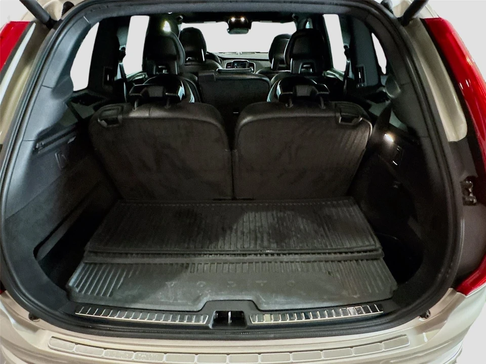 2017 Volvo XC90 2nd Gen - Image 19 of 21