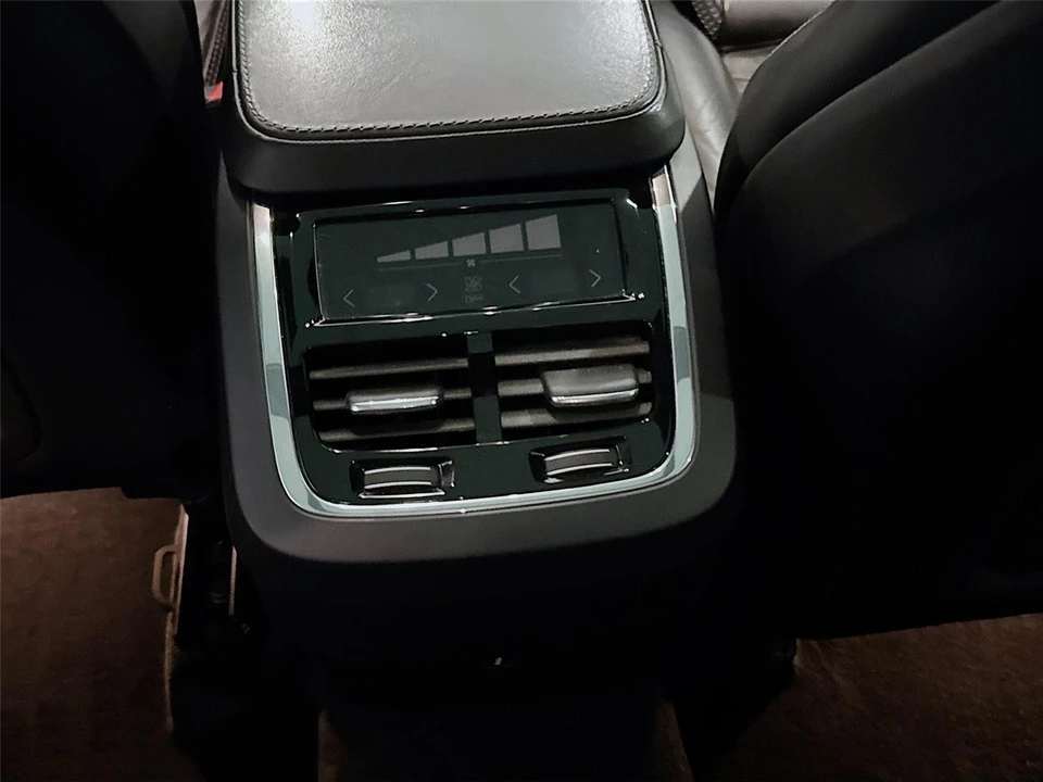 2017 Volvo XC90 2nd Gen - Image 18 of 31