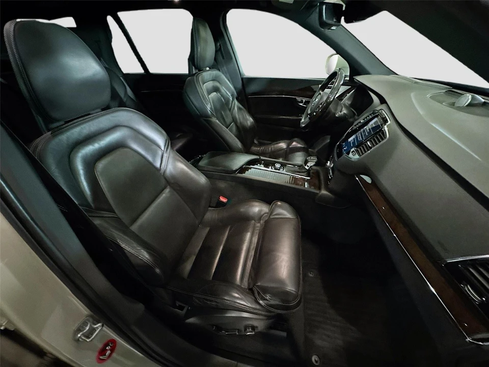 2017 Volvo XC90 2nd Gen - Image 23 of 31