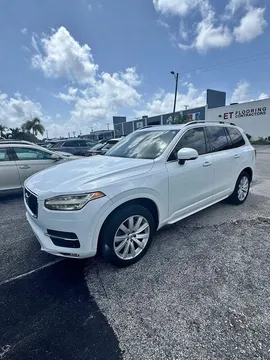 2017 Volvo XC90 T5 Momentum