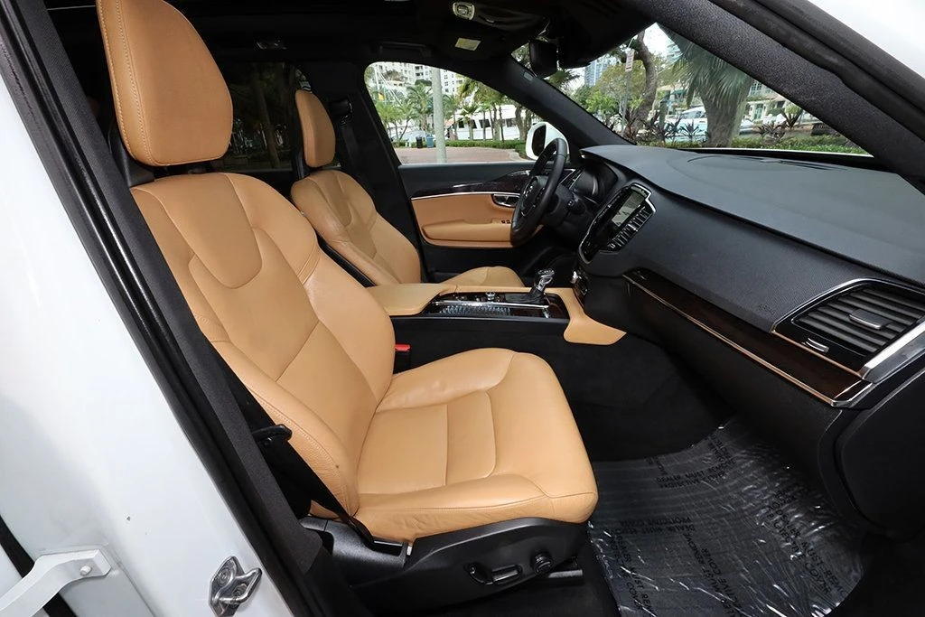 2017 Volvo XC90 2nd Gen - Image 27 of 31
