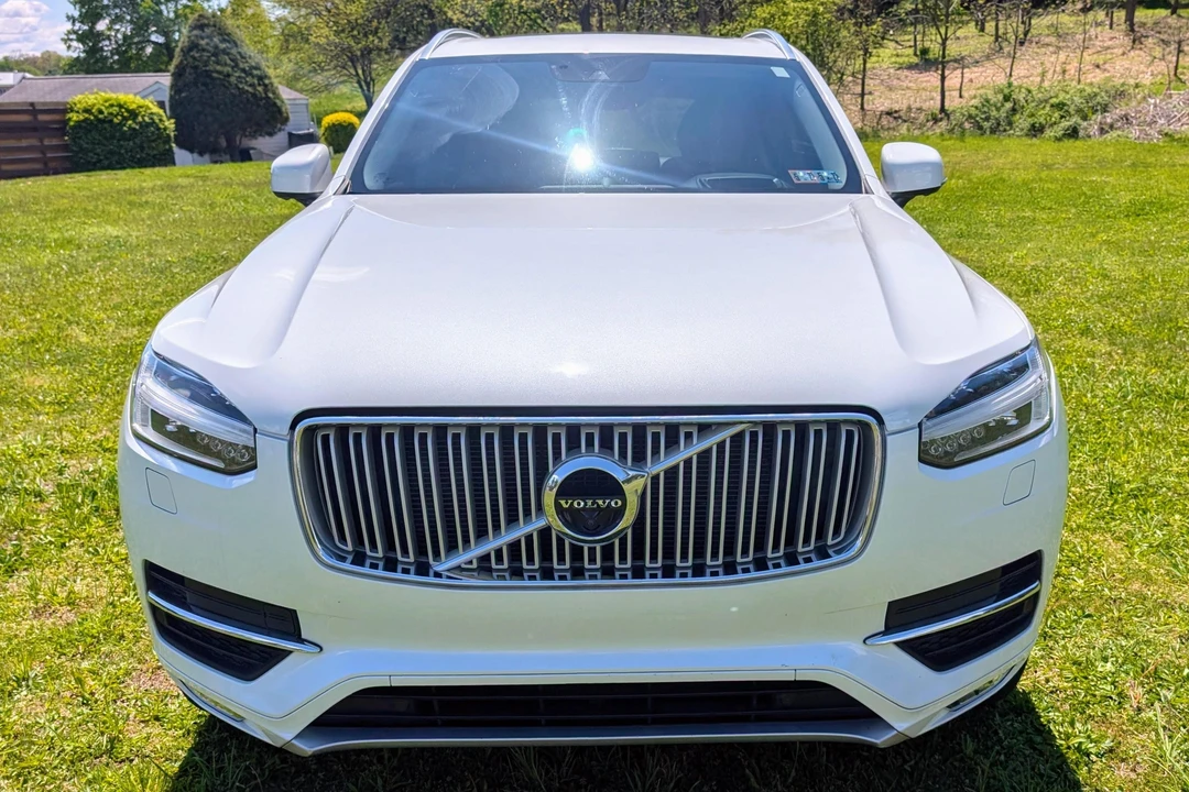 2017 Volvo XC90 2nd Gen - Image 2 of 31