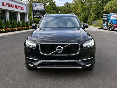2017 Volvo XC90 T6 Momentum
