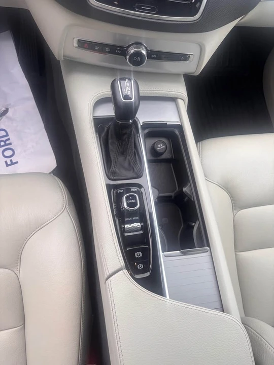 2017 Volvo XC90 2nd Gen - Image 10 of 13