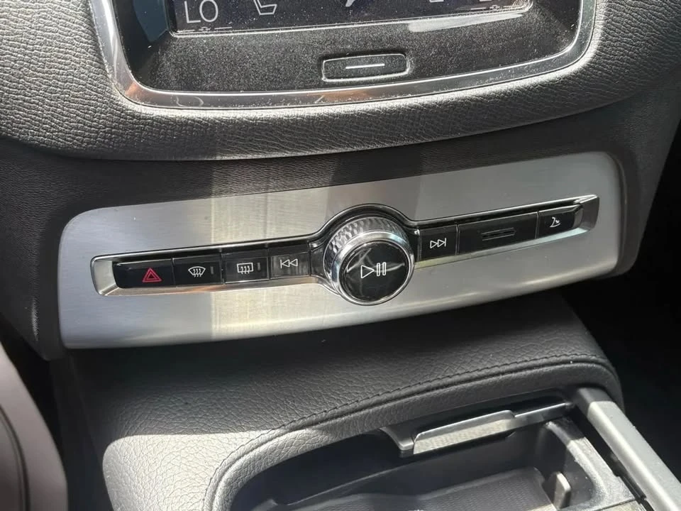 2017 Volvo XC90 2nd Gen - Image 18 of 20