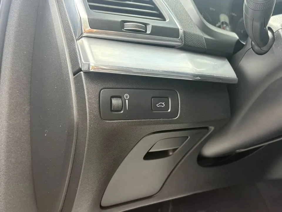 2017 Volvo XC90 2nd Gen - Image 14 of 20