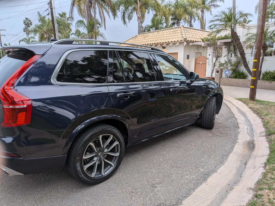 2017 Volvo XC90 2nd Gen - Image 27 of 31