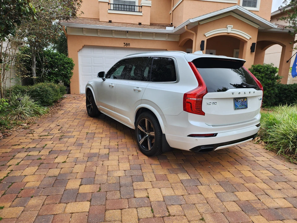 2017 Volvo XC90 2nd Gen - Image 11 of 31