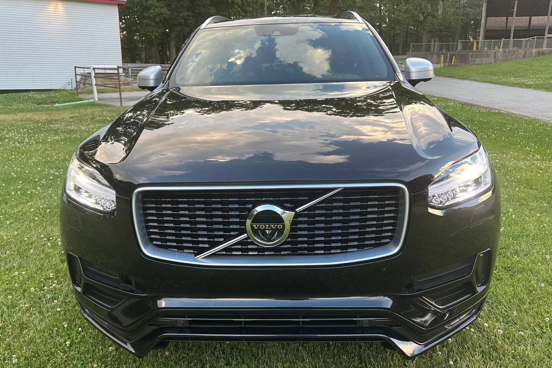 2017 Volvo XC90 2nd Gen - Image 2 of 31