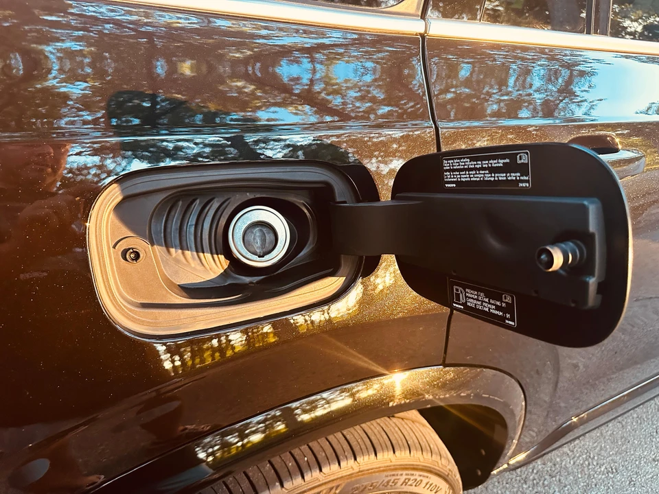 2017 Volvo XC90 2nd Gen - Image 26 of 31