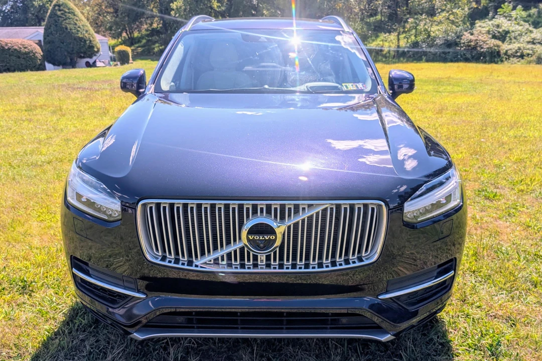 2017 Volvo XC90 2nd Gen - Image 2 of 31
