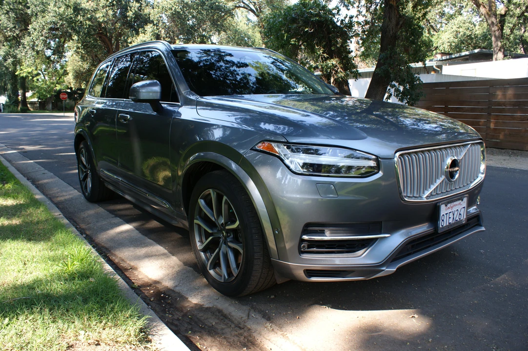 2017 Volvo XC90 2nd Gen - Image 17 of 31