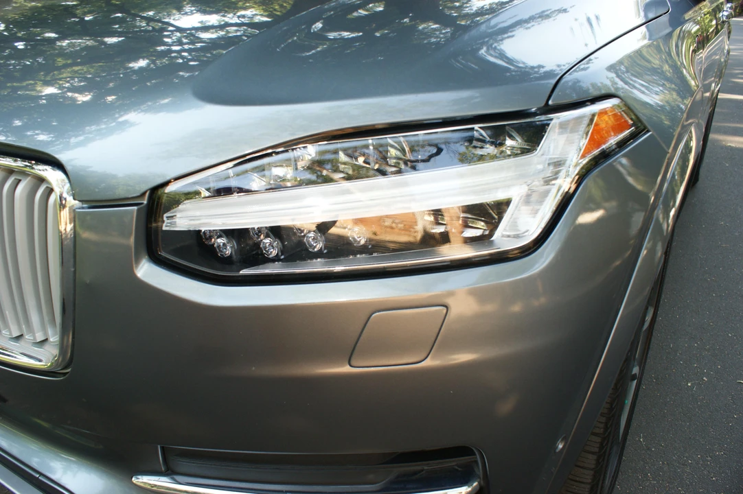 2017 Volvo XC90 2nd Gen - Image 27 of 31