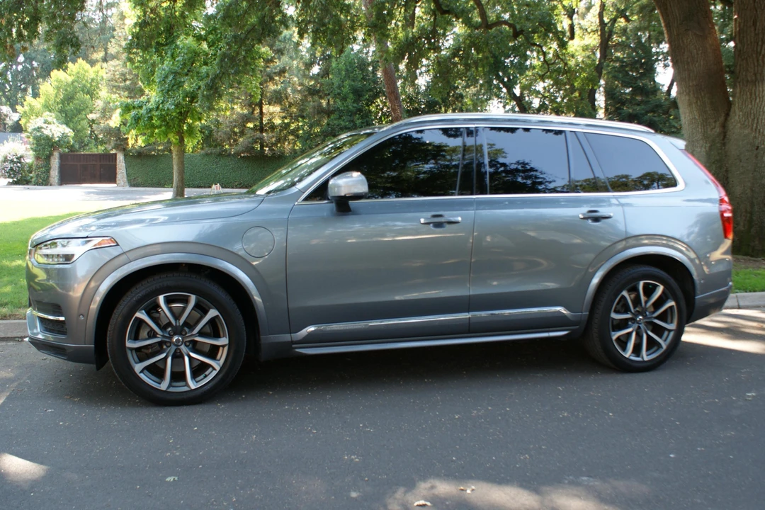 2017 Volvo XC90 2nd Gen - Image 3 of 31