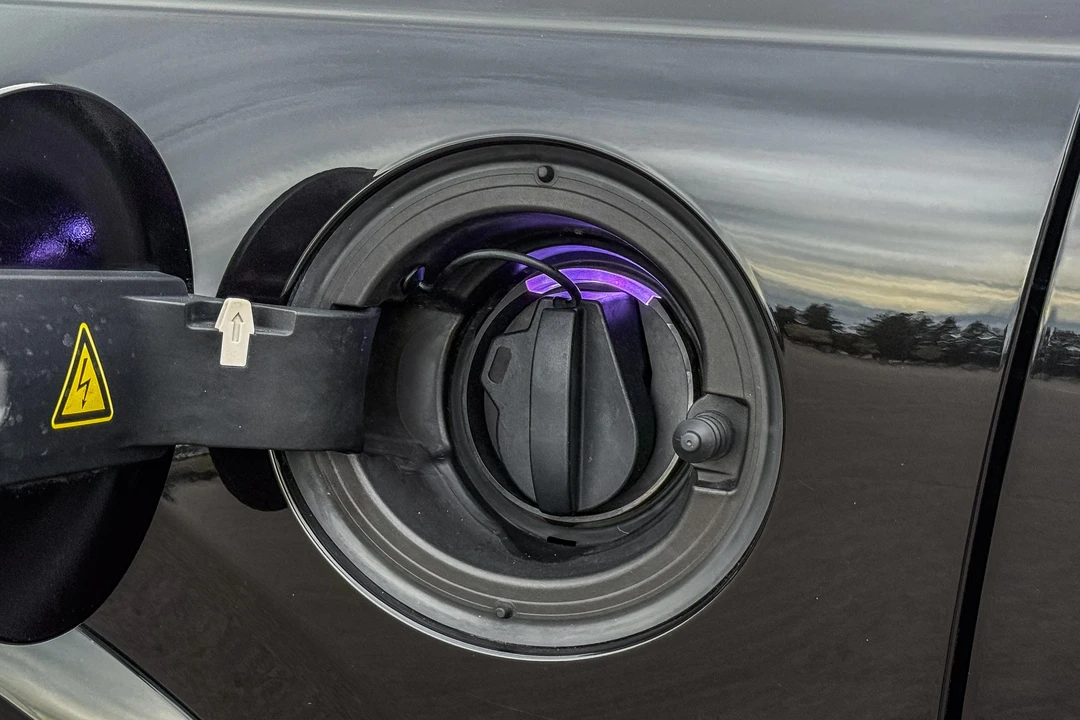 2017 Volvo XC90 2nd Gen - Image 17 of 31