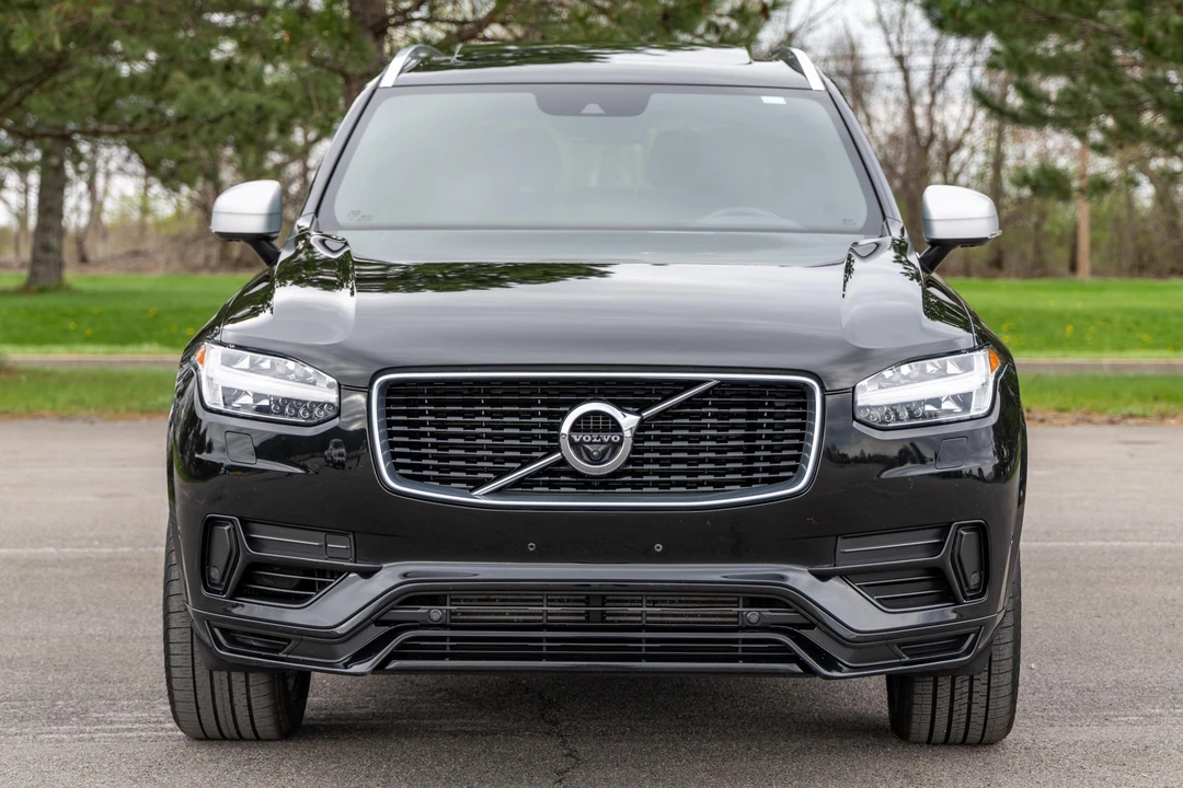 2017 Volvo XC90 2nd Gen - Image 2 of 31
