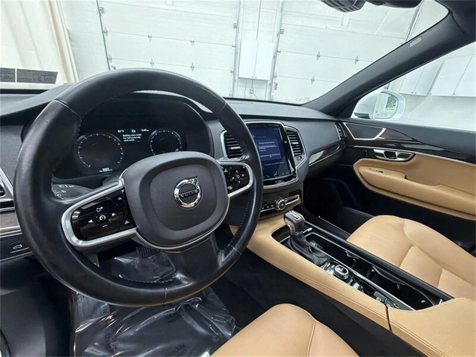 2017 Volvo XC90 2nd Gen - Image 11 of 17
