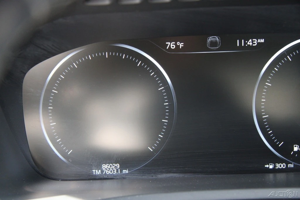 2017 Volvo XC90 2nd Gen - Image 17 of 21