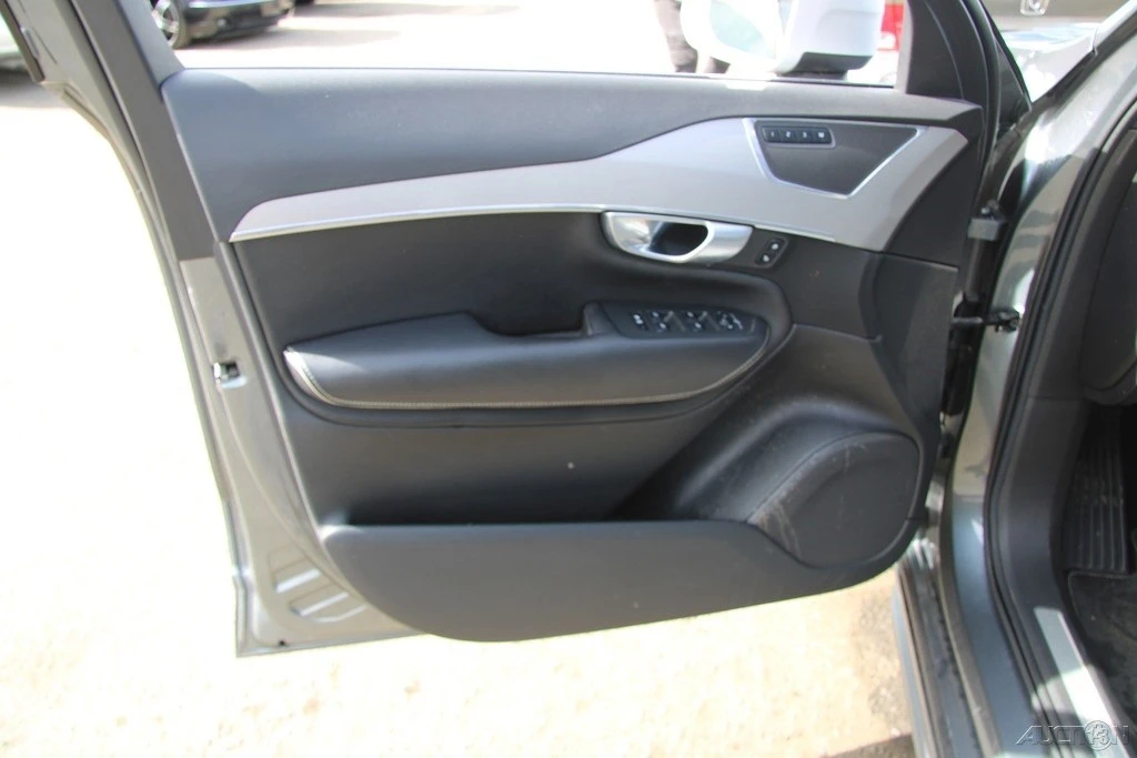 2017 Volvo XC90 2nd Gen - Image 13 of 21