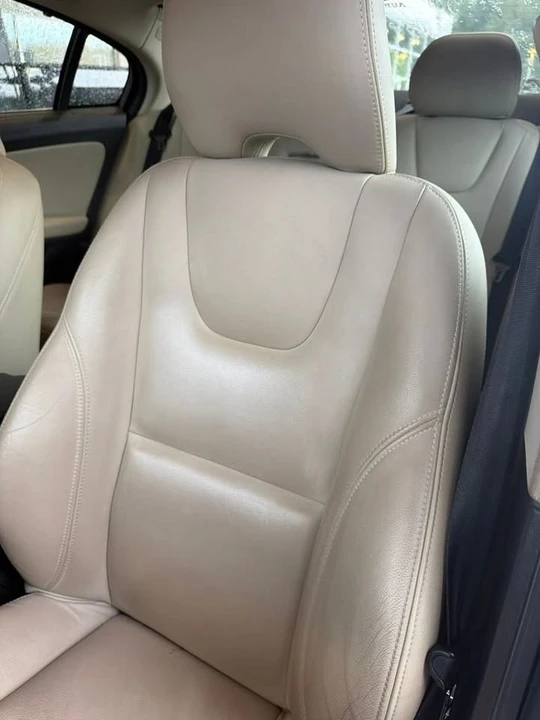 2017 Volvo S60 2nd Gen - Image 4 of 8